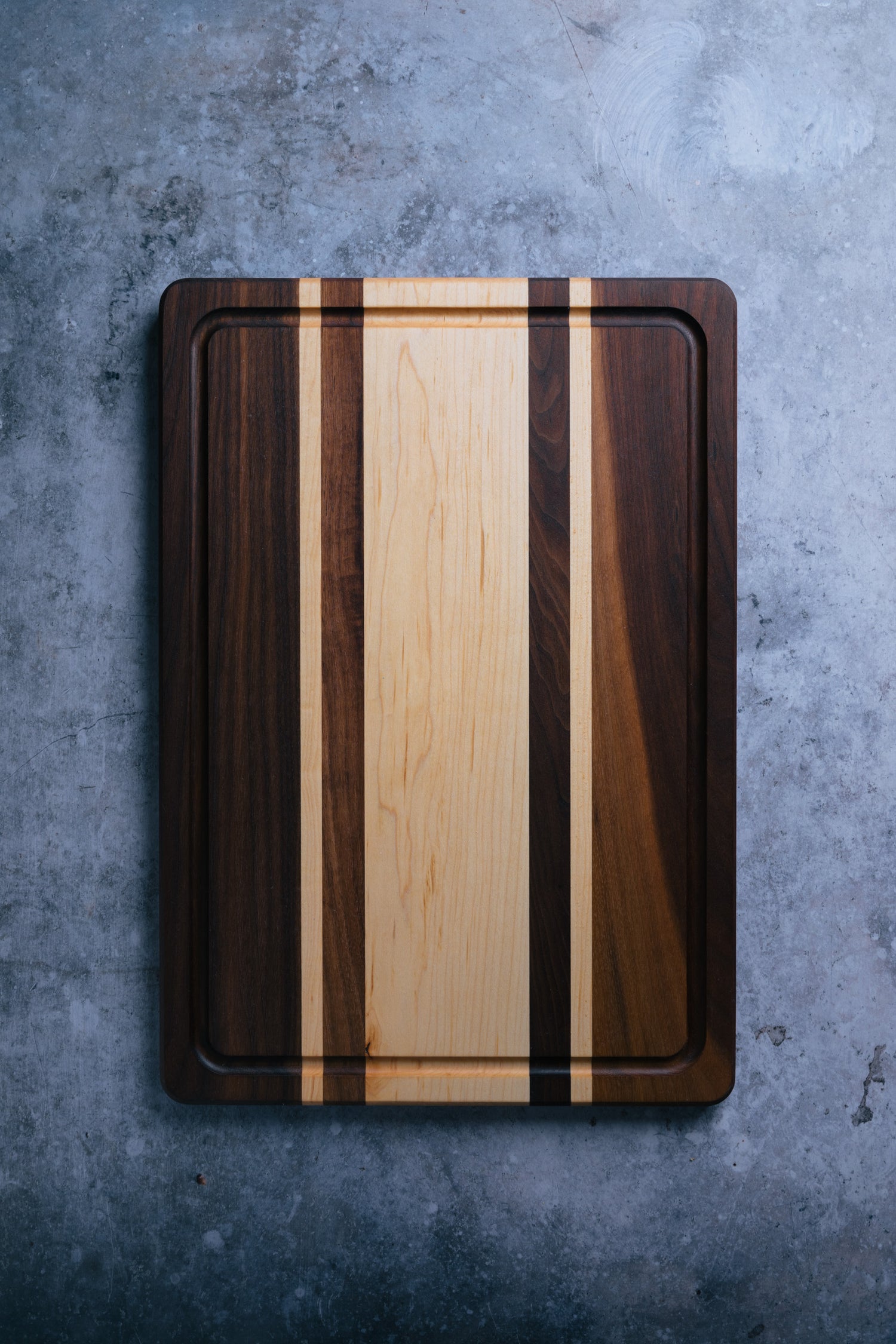 Everest Exclusive 14" x 20" Cutting Board